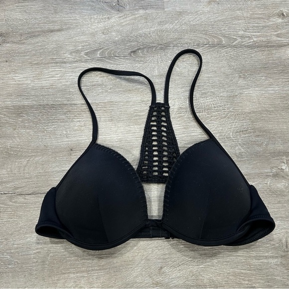Victoria's Secret Black Triangle Crochet Halter Push Up Bikini Top Women’s 32C - Picture 1 of 4